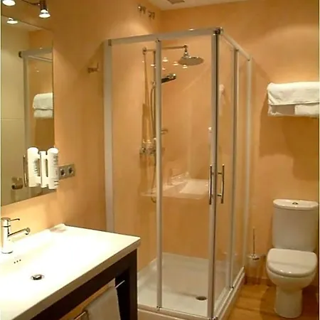 Area Serrano Hotel 2*