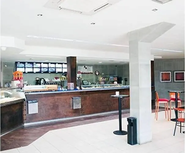 Hotel Area Serrano Buniel